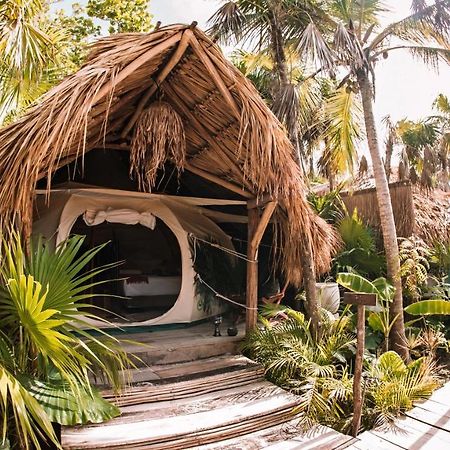 ホテル Uman Glamping & Cenote トゥルム エクステリア 写真